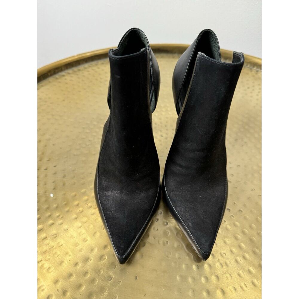Steve Madden Black Suede Leather Daniela Bootie 6 Vamp Mobwife Classy 4" Heel - Picture 2 of 8